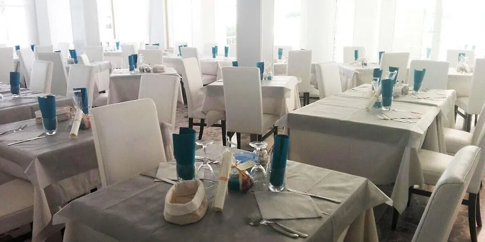 Hotel Ermeti B&B Brunch 3*, Riccione