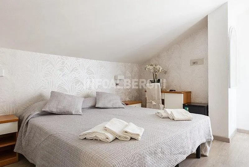 Hotel Ermeti B&B Brunch Italy