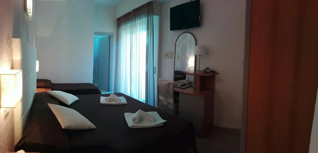 Hotel Ermeti B&B Brunch 3*, Riccione